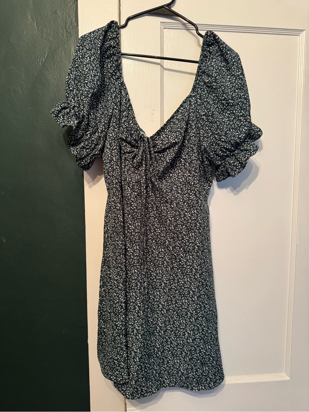 SHEIN Dark Green Floral Puff-Sleeve Mini Dress